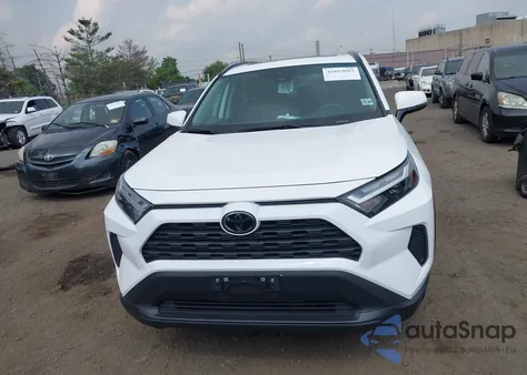 2024 Toyota Rav4 Xle из США, поврежденный, VIN 2T3P1RFV1RC405300